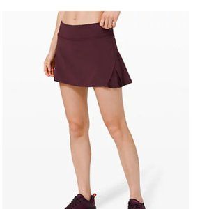 Lululemon | Play Off the Pleats Mid-Rise Skirt | Size 10 in Cassis